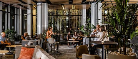 Bar (in der Unterkunft)