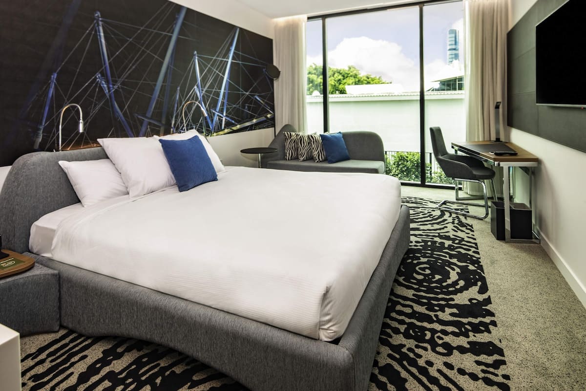 Standardzimmer, 1 King-Bett ('N' Room) | 1 Schlafzimmer, Allergikerbettwaren, Minibar, Zimmersafe