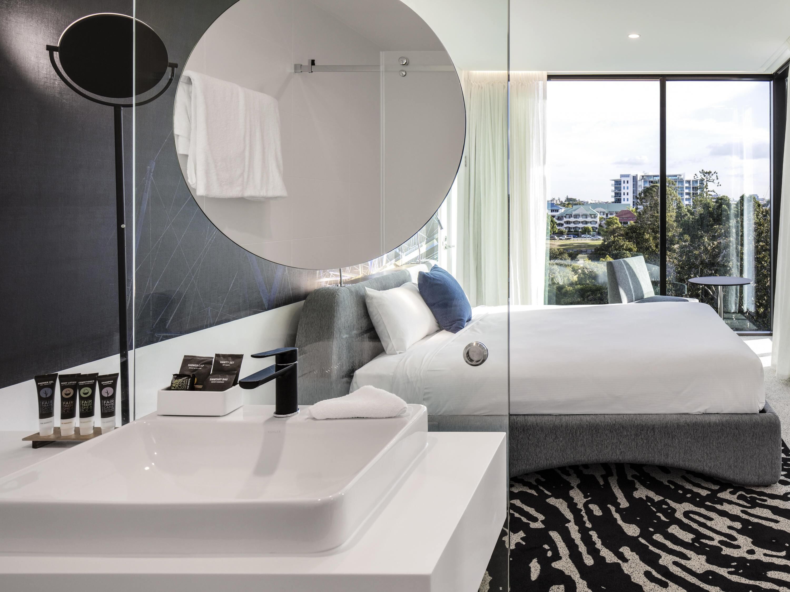 Hypo-allergenic bedding, minibar, in-room safe, desk