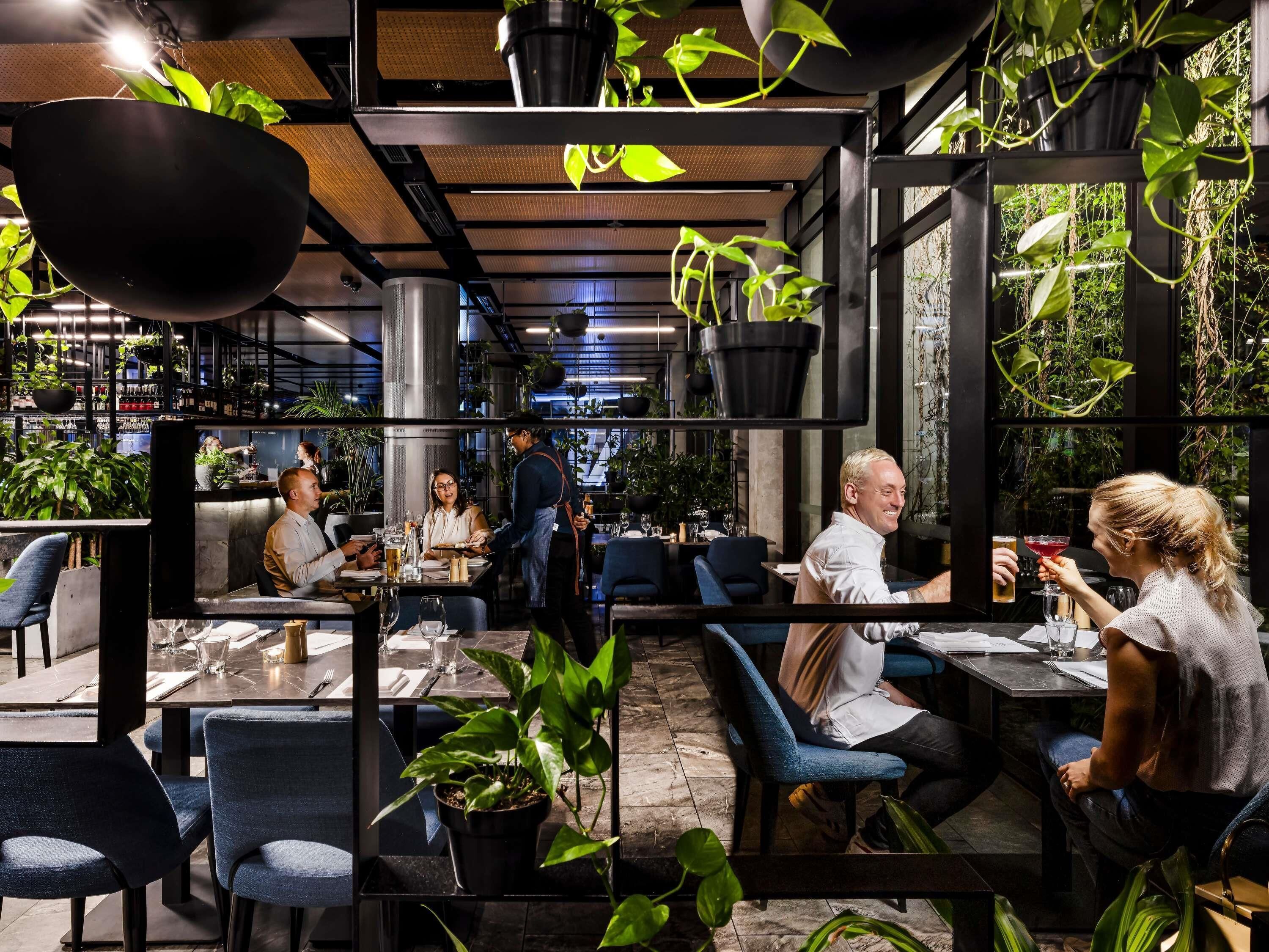 breakfast, lunch, dinner served; international cuisine