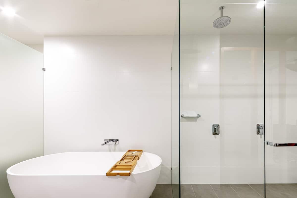 Executive-Suite, 1 King-Bett | 1 Schlafzimmer, Allergikerbettwaren, Minibar, Zimmersafe