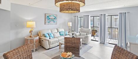 Smart TV, DVD player, livros, videoteca