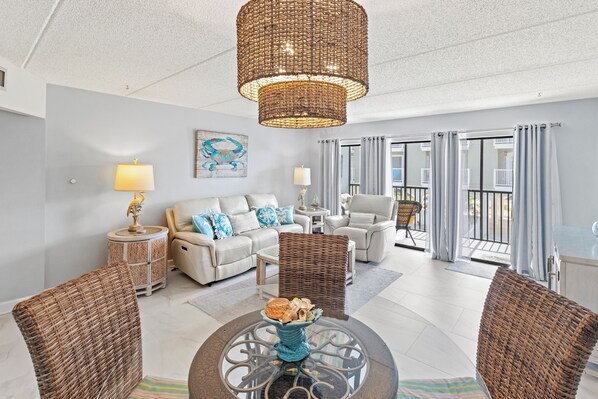 Smart TV, reproductor de DVD, libros y videoteca 