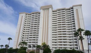 Exterior - See Beautiful Sunsets Over The Gulf From Your Private Balcony  (Clearwater)