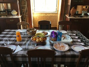 House, 3 Bedrooms | In-room dining - Casa da Vila (Penamacor)
