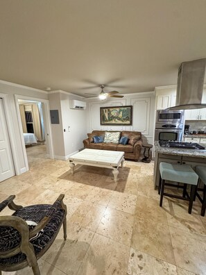 The Chef's Cottage | Living area | Flat-screen TV - Park Place Inn and Cottages (Sanford)