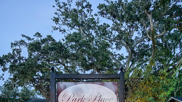 Exterior - Park Place Inn and Cottages (Sanford)