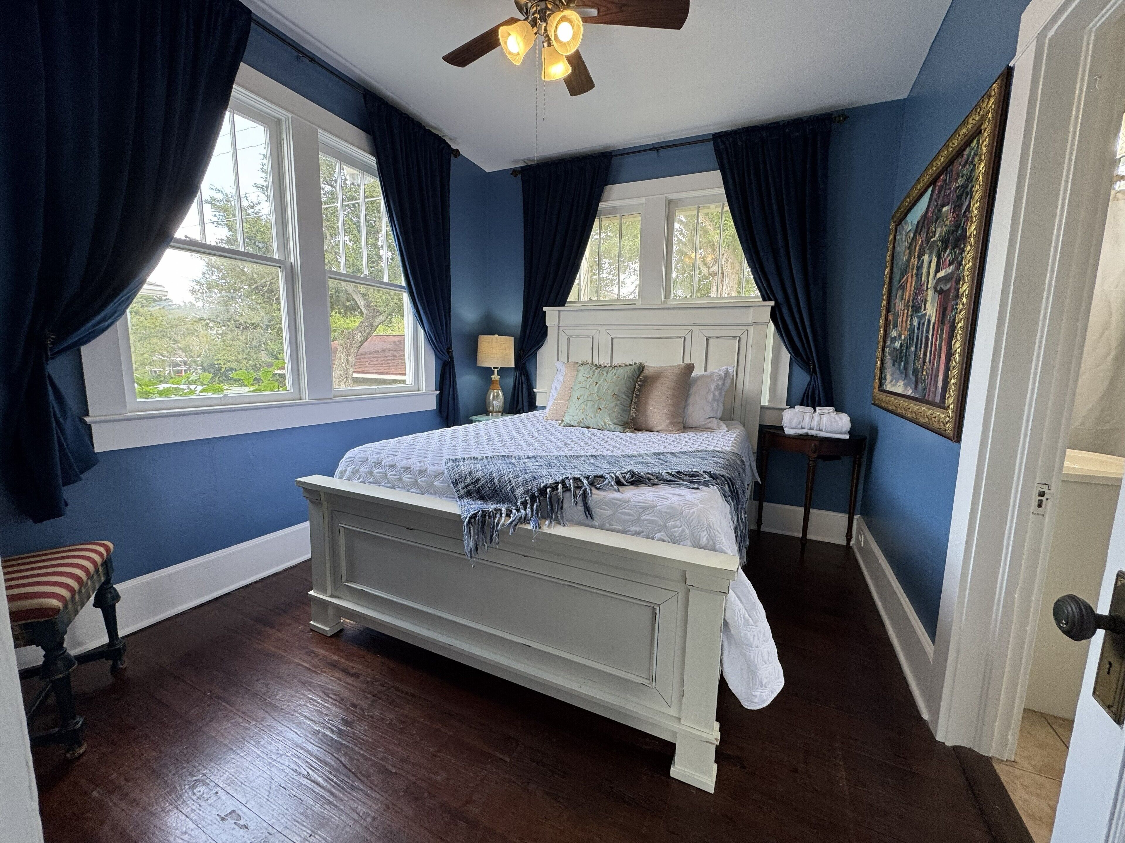 熨斗/熨衫板、免費 Wi-Fi、床單