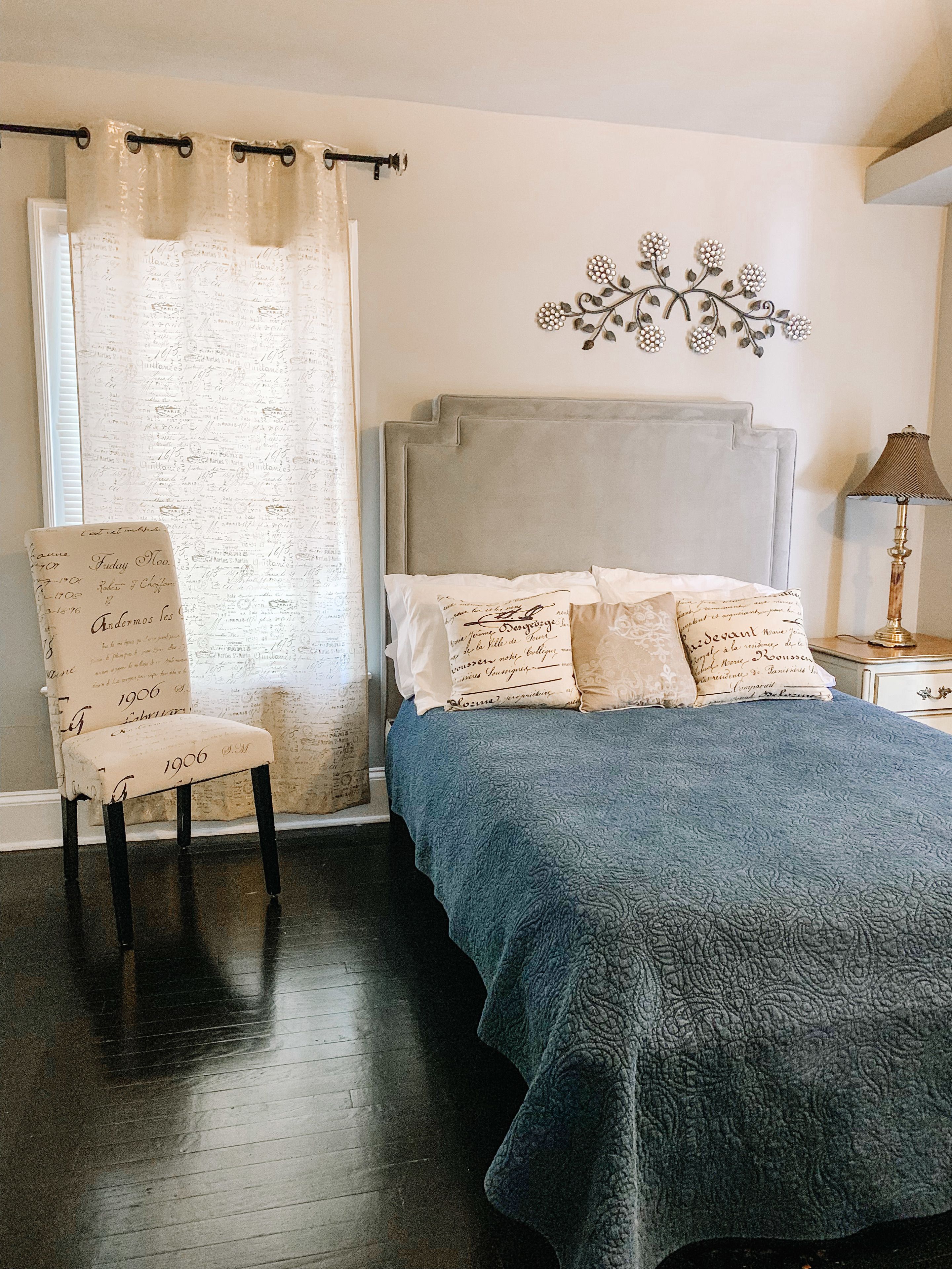 the ivy cottage | iron/ironing board, free wifi, bed sheets