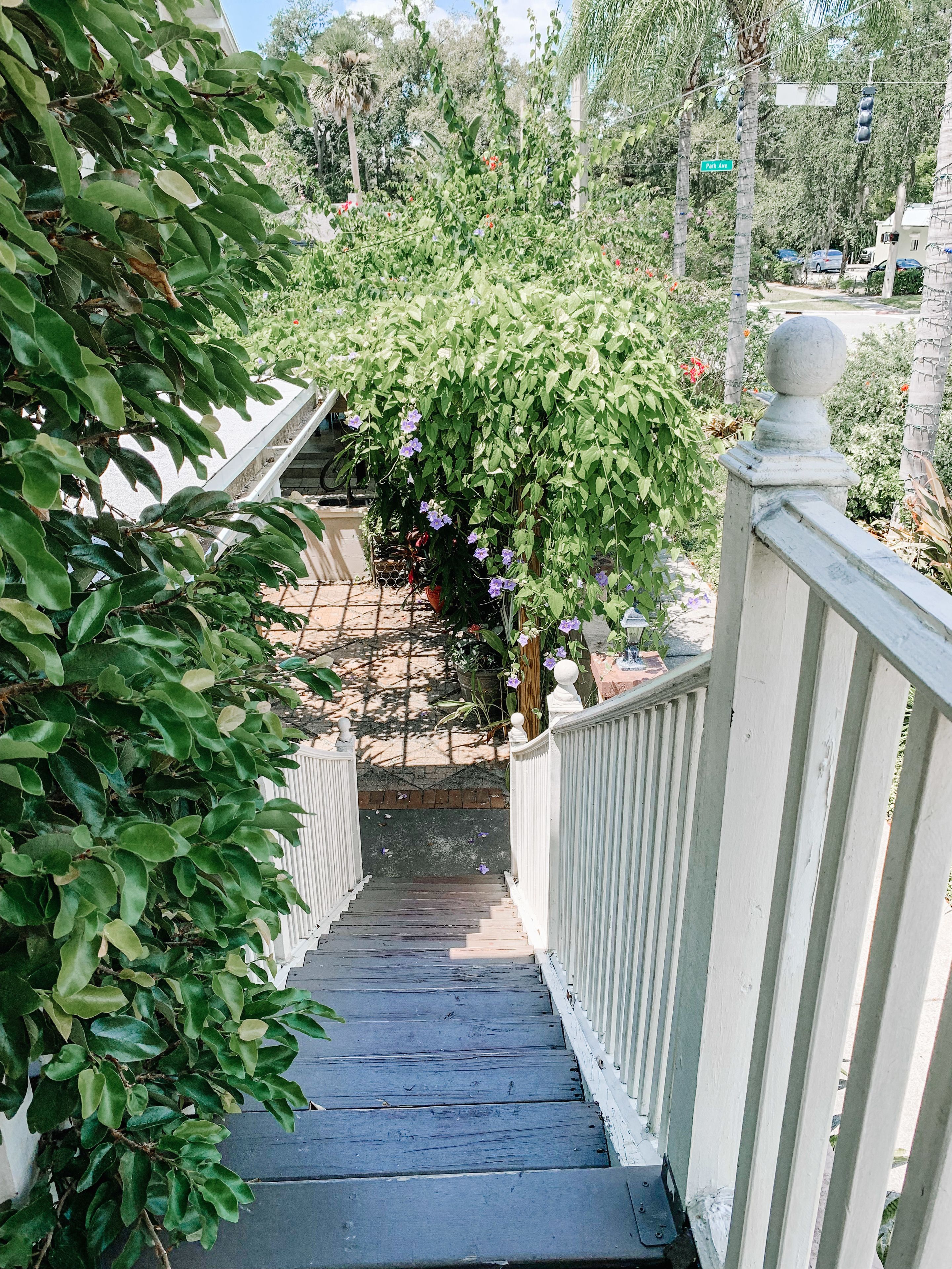 the ivy cottage | balcony