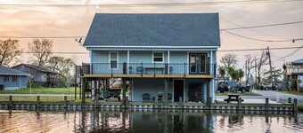 Scenic Bayou Side Home; Cocodrie Robinson Canal Bridge is open!