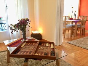 Games room - ELI’s bright and spacious apartment under the Acropolis (Athens)