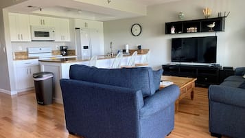 Una Smart TV, Netflix, Hulu, un reproductor de DVD