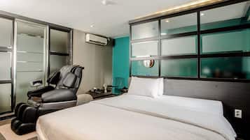 Deluxe Room, 1 Double Bed (A) | Individually decorated, free WiFi