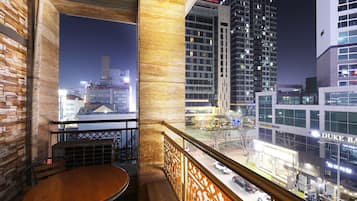 Superior Twin with Balcony-Certified Korea Tourism Quality Break(Breakfast not available on Mondays) | Balkon