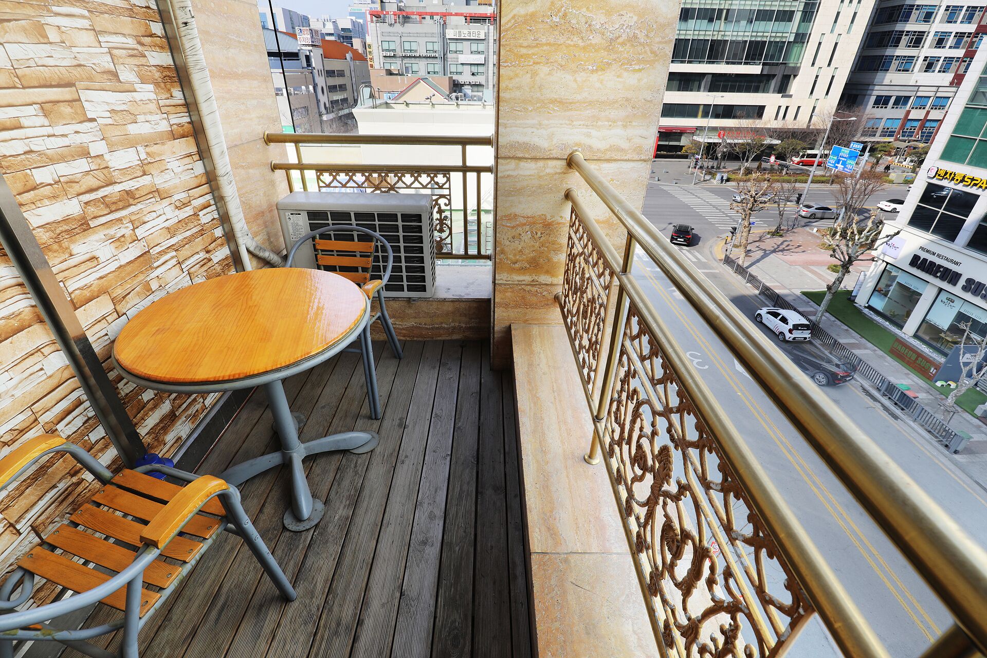 in-room safe, individually decorated, desk, laptop workspace