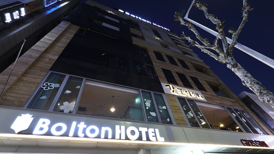 Bolton Hotel