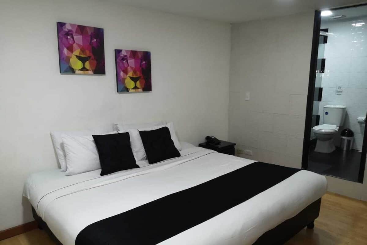 Habitación doble | Caja de seguridad en la habitación, escritorio y insonorización