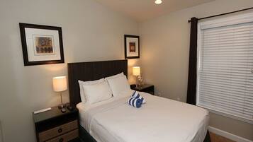 1 bedroom, iron/ironing board, WiFi (free), bed sheets