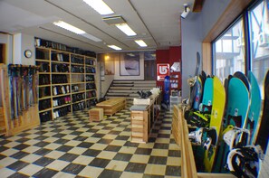 Equipment storage - Hakuba Gondola Hotel (Hakuba)