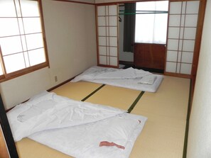 Japanese Style Room (For 3 Guests), Shared Bathroom, Smoking