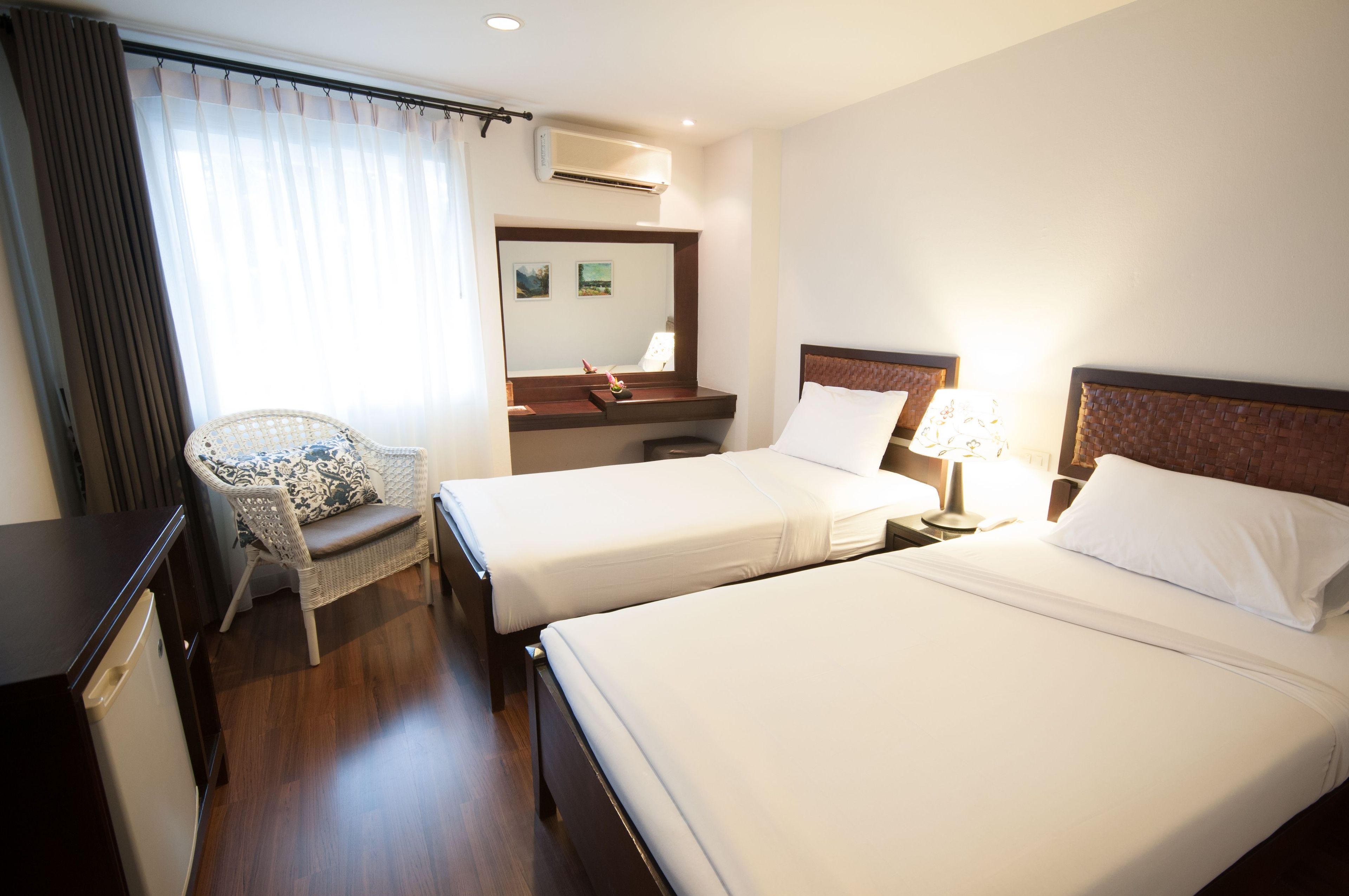 superior twin room | minibar, desk, blackout curtains, free wifi