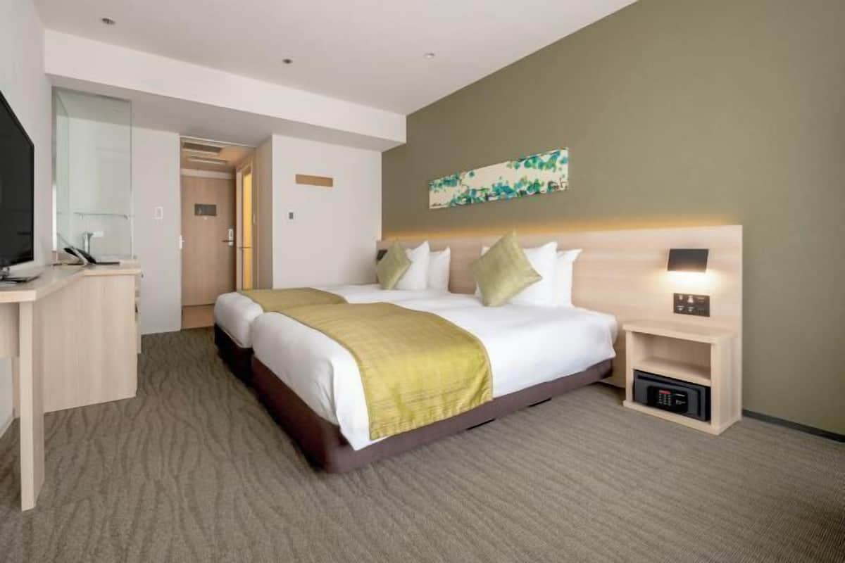 In-room safe, desk, soundproofing, iron/ironing board