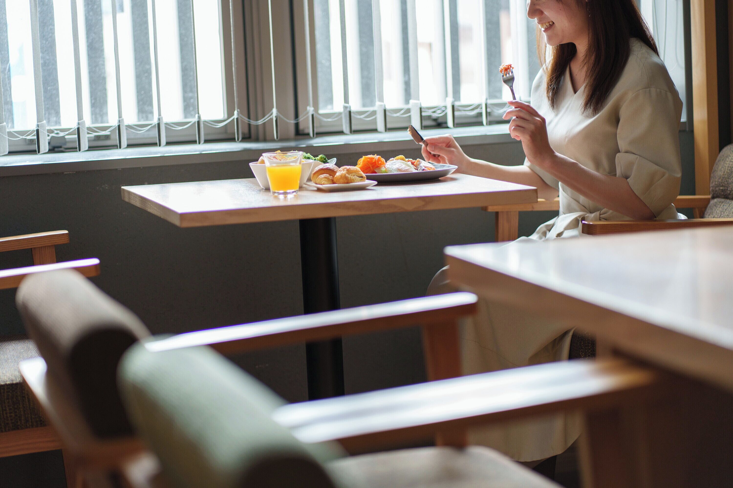 daily buffet breakfast (jpy 2420 per person)