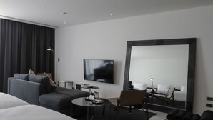 Double black chocolate | Minibar, in-room safe, blackout drapes, WiFi (free) - Chocolate Box (Hua Hin)