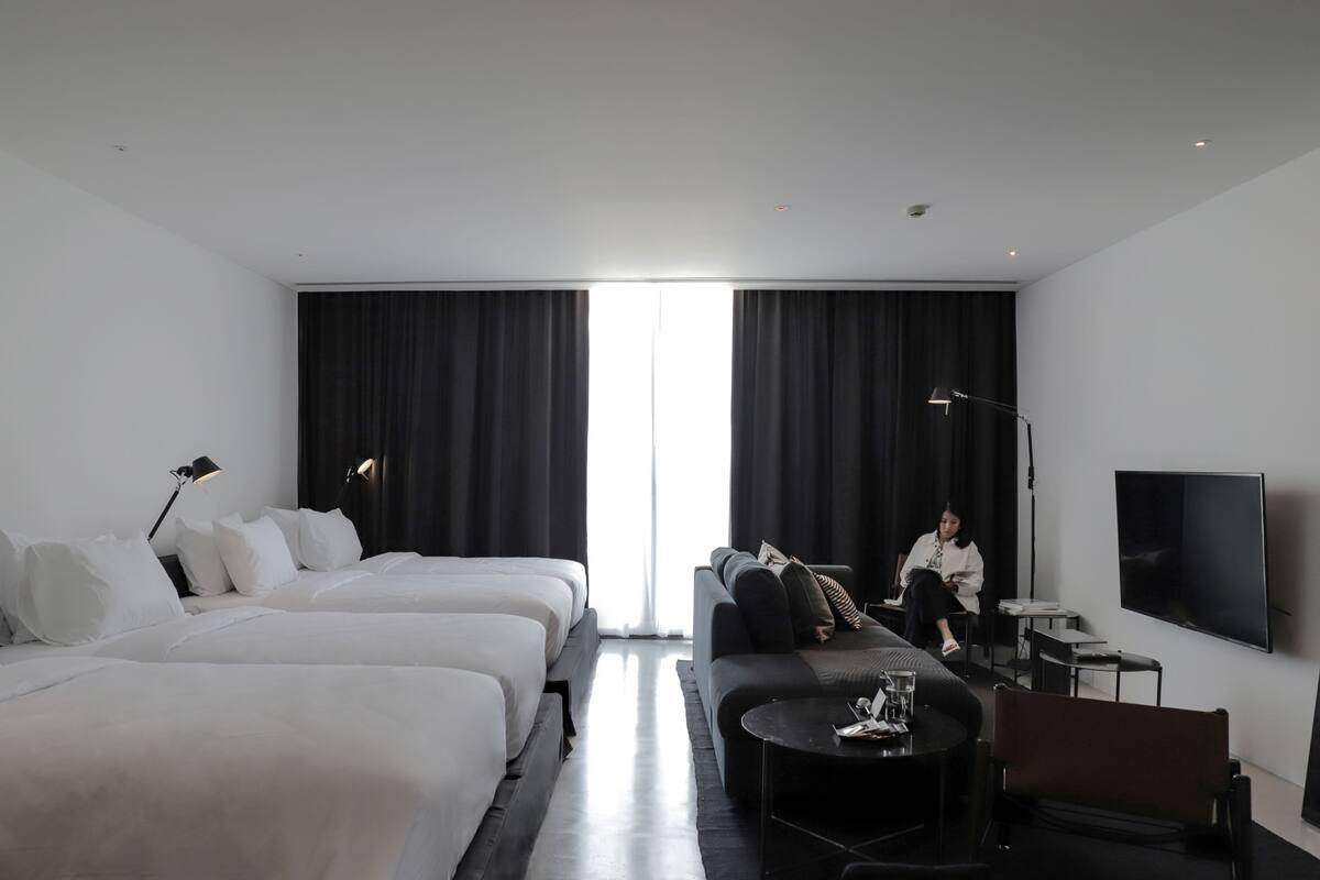 Minibar, in-room safe, blackout curtains, free WiFi