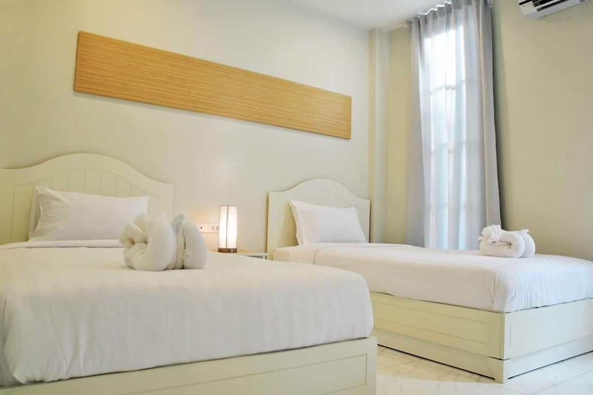 superior twin room | 1 bedroom, blackout curtains, free wifi, wheelchair access