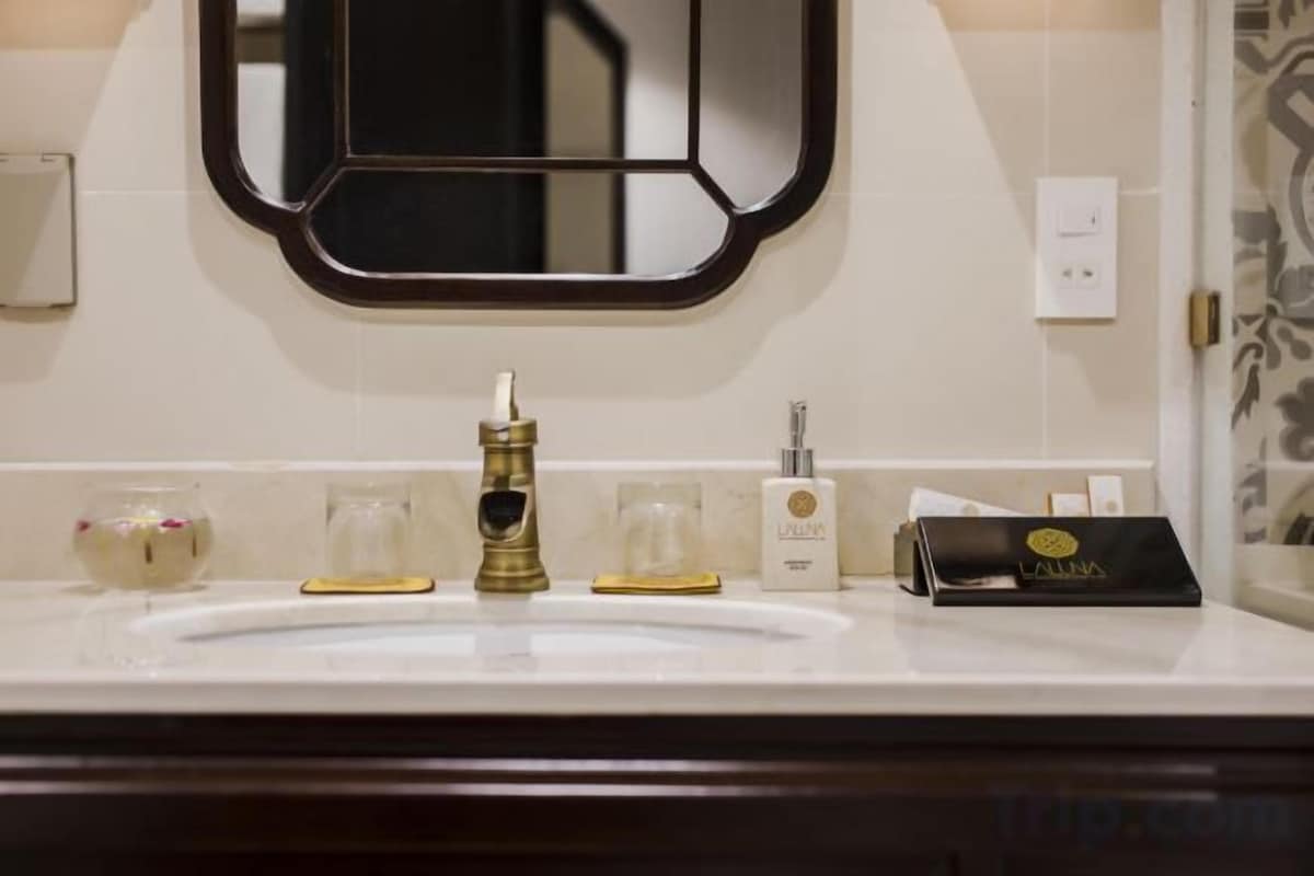 Free toiletries, hair dryer, bathrobes, slippers