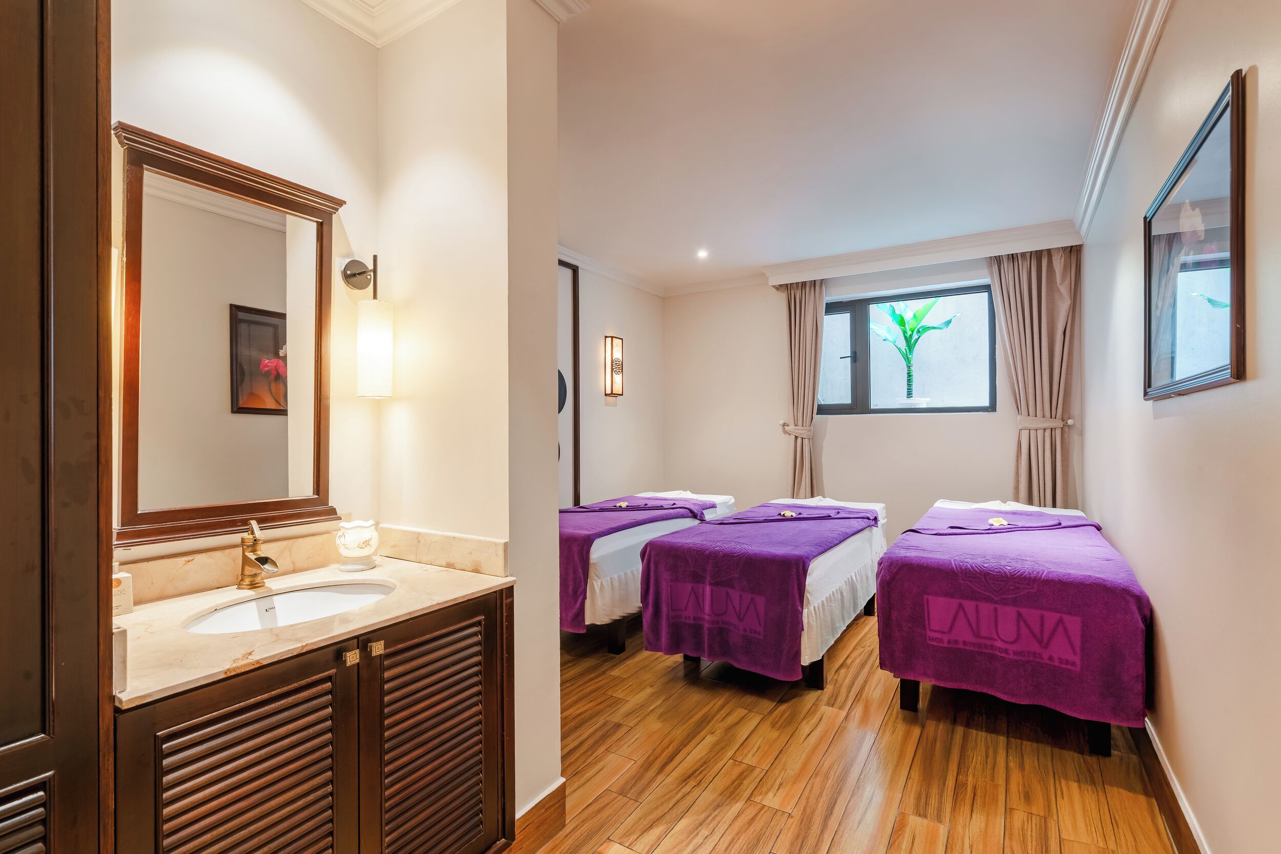 body treatments, body wraps, body scrubs, facials