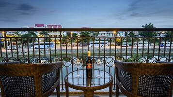 Luxury Double Room, Balcony, River View | Balcony