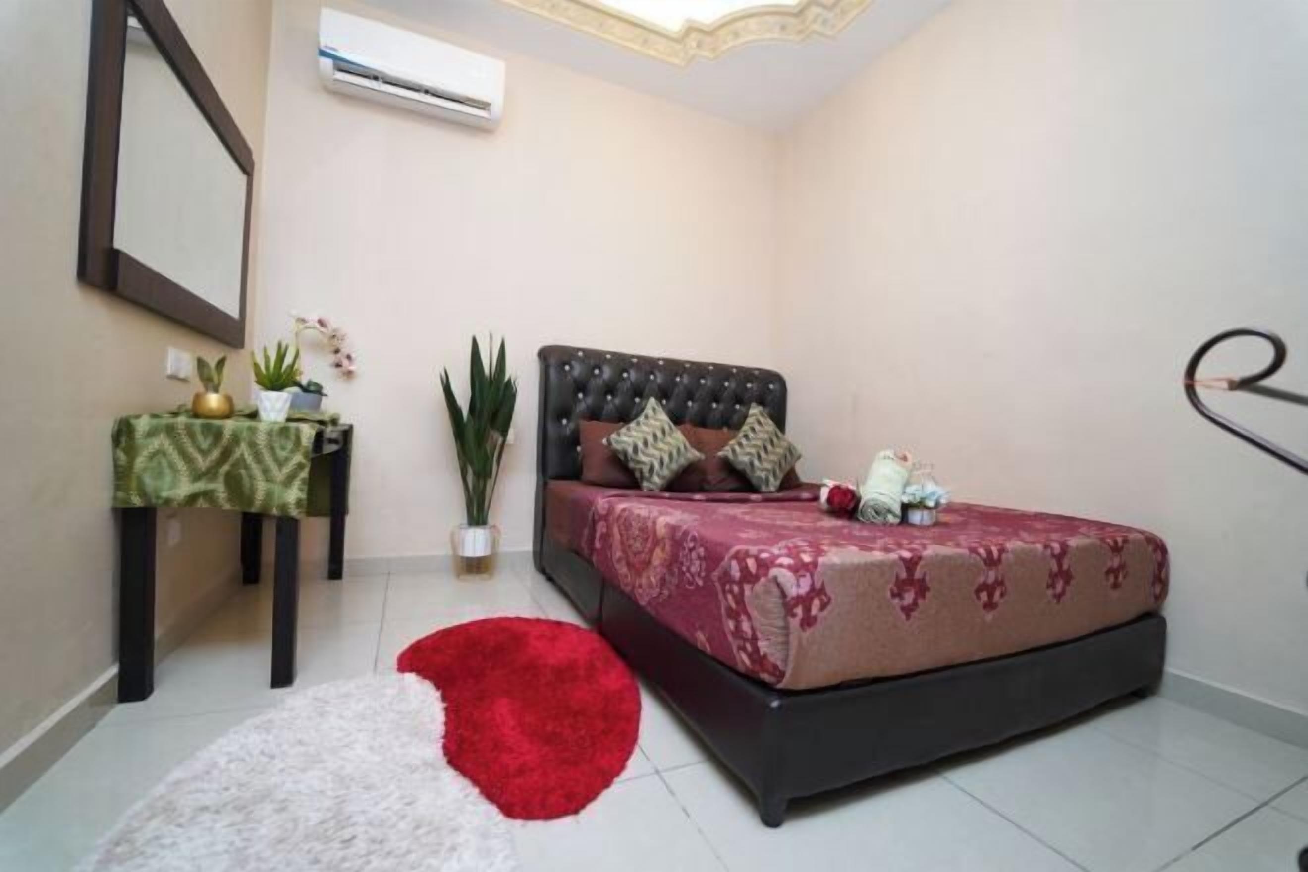 Meja, seterika/papan seterika, Wi-fi percuma 