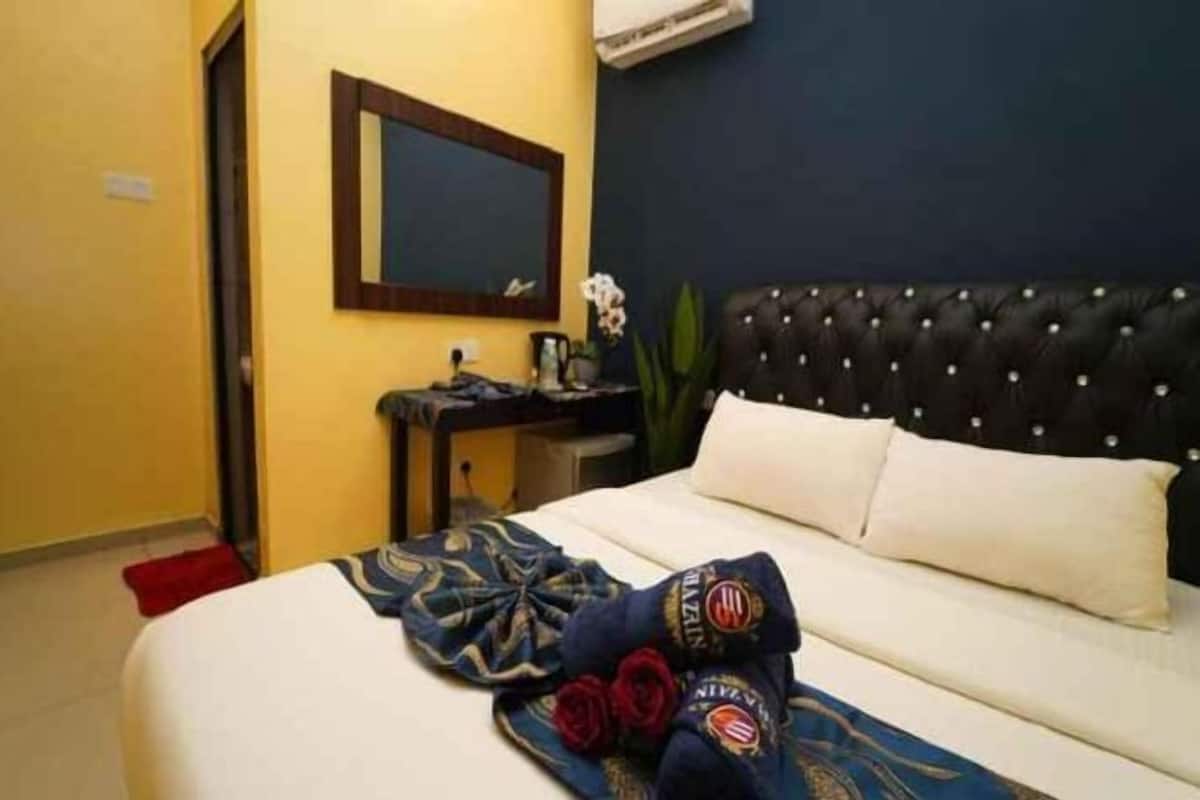 Desk, iron/ironing board, free WiFi