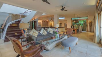 Villa, 7 Bedrooms | Living area | Smart TV