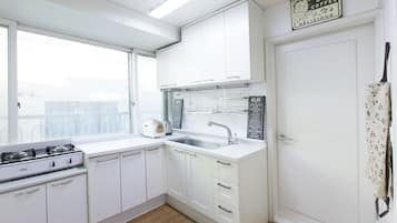 Family House | Private kitchen | Fridge, microwave, stovetop, cookware/dishes/utensils