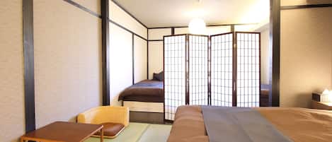 Traditional Townhome | 3 bedrooms, desk, iron/ironing board, free WiFi