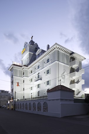 Front of property - evening/night
