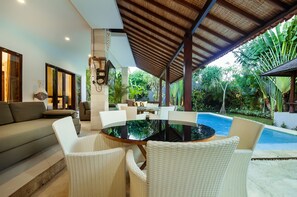 Terrace/patio - The Mawar Estate (Seminyak)