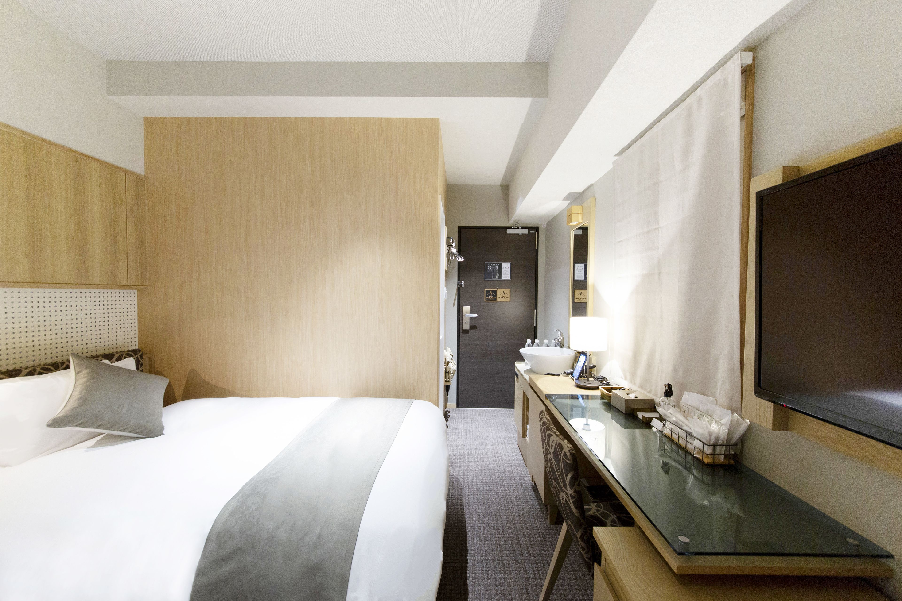 in-room safe, desk, iron/ironing board, free wifi