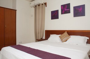 Apartment | 2 bedrooms, in-room safe, individually decorated, individually furnished - Theresa Appartements (Mont Choisy)
