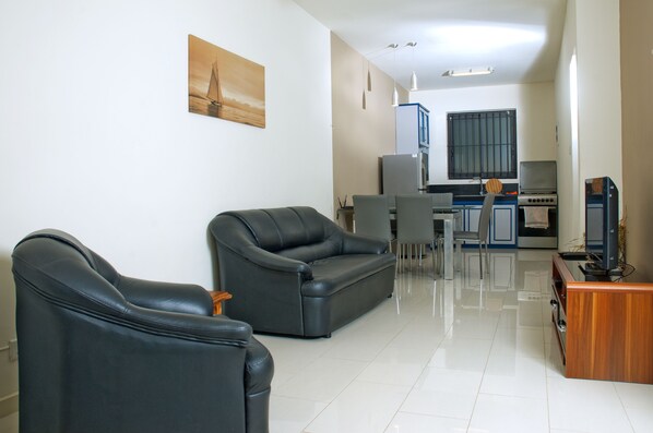 Apartment | Living area | Flat-screen TV