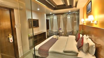 Luxury Suite, 1 King Bed | Hypo-allergenic bedding, minibar, desk, iron/ironing board