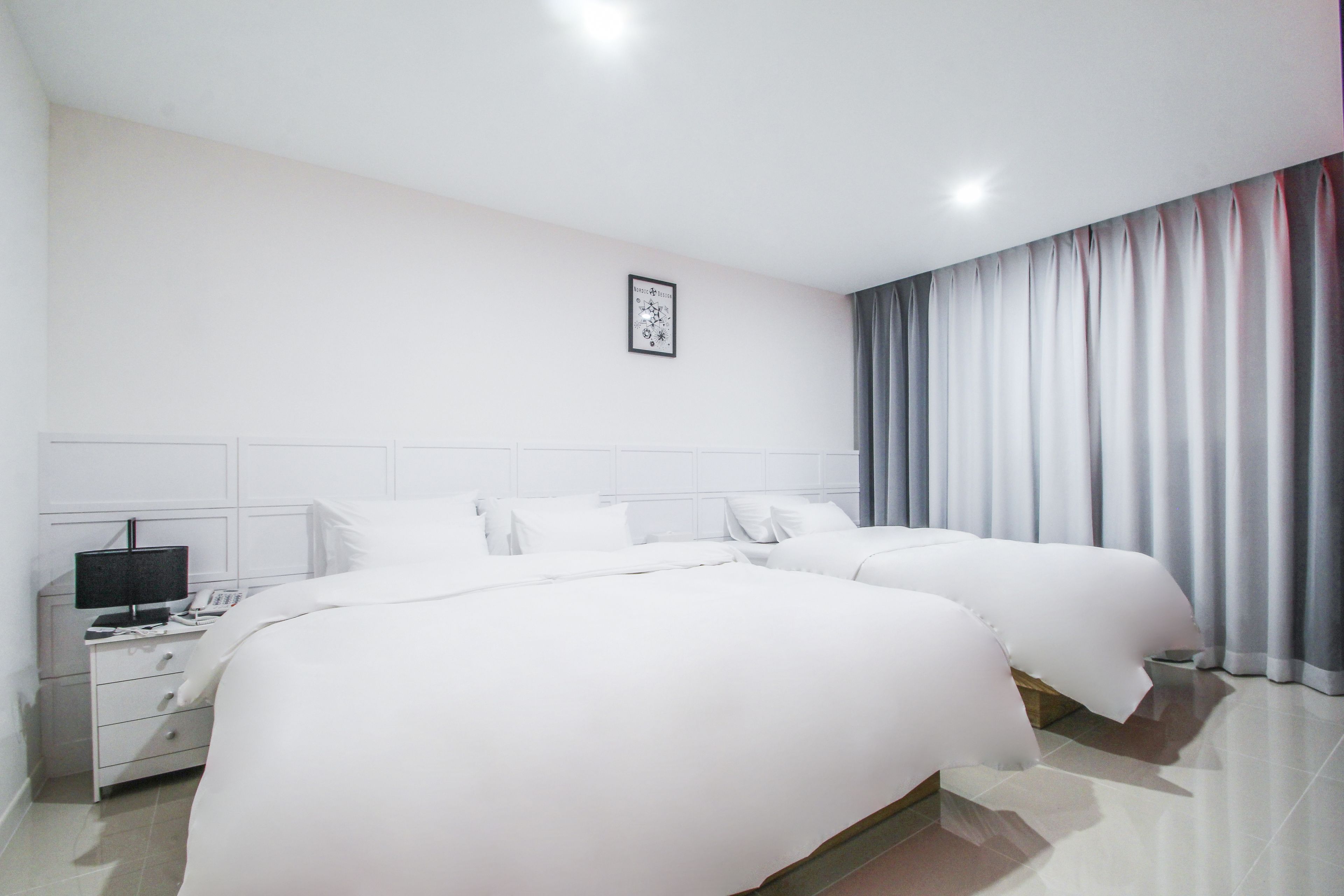 room (special room) | premium bedding, down duvets, pillow-top beds, in-room safe