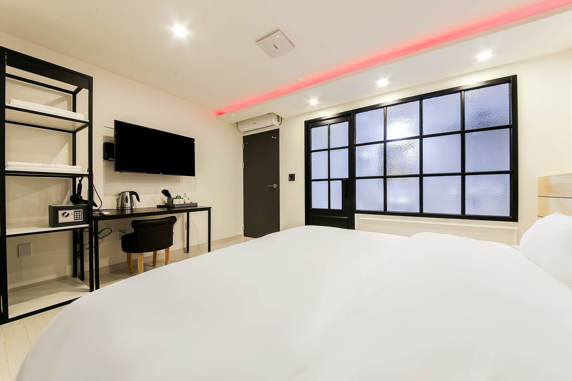 room | premium bedding, down duvets, pillow-top beds, in-room safe