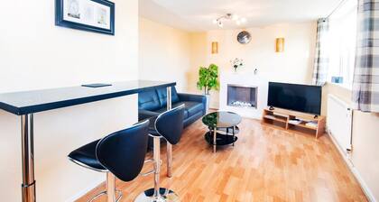 CITY CENTRE ★ FREE PARKING ★ 2 BED HOUSE ★ MODERN