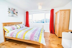 2 bedrooms, iron/ironing board, travel cot, free WiFi