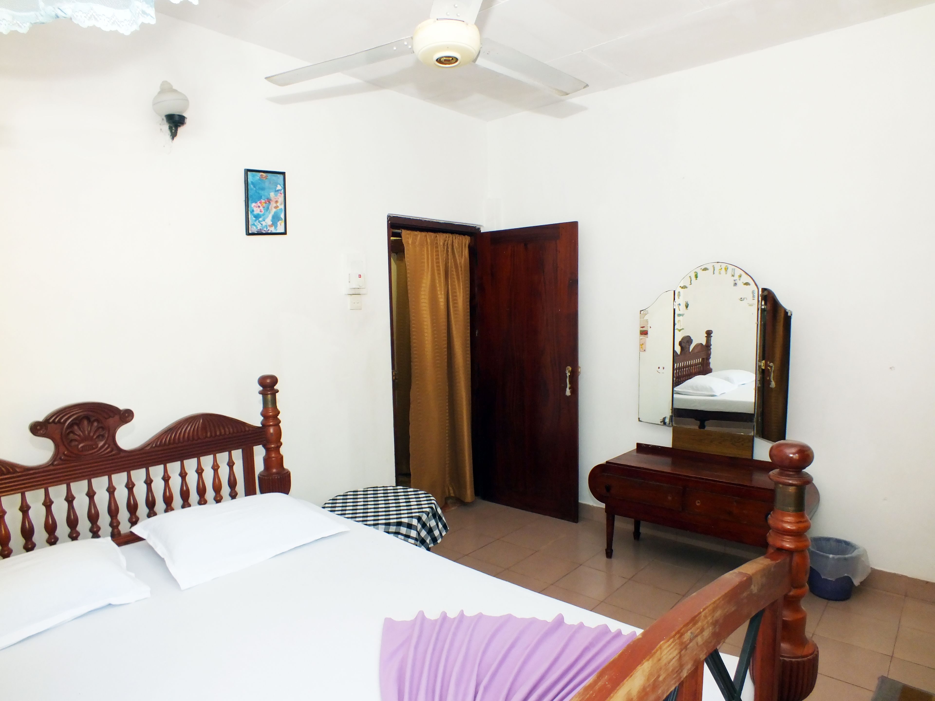 Comfort Double or Twin Room, 1 Queen Bed- Non Ac | Desk, rollaway beds, free WiFi, bed sheets
